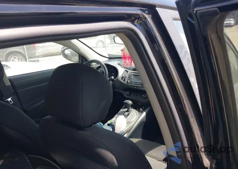 2015 Kia Sportage Lx z USA, uszkodzony, nr VIN KNDPB3AC5F7692839